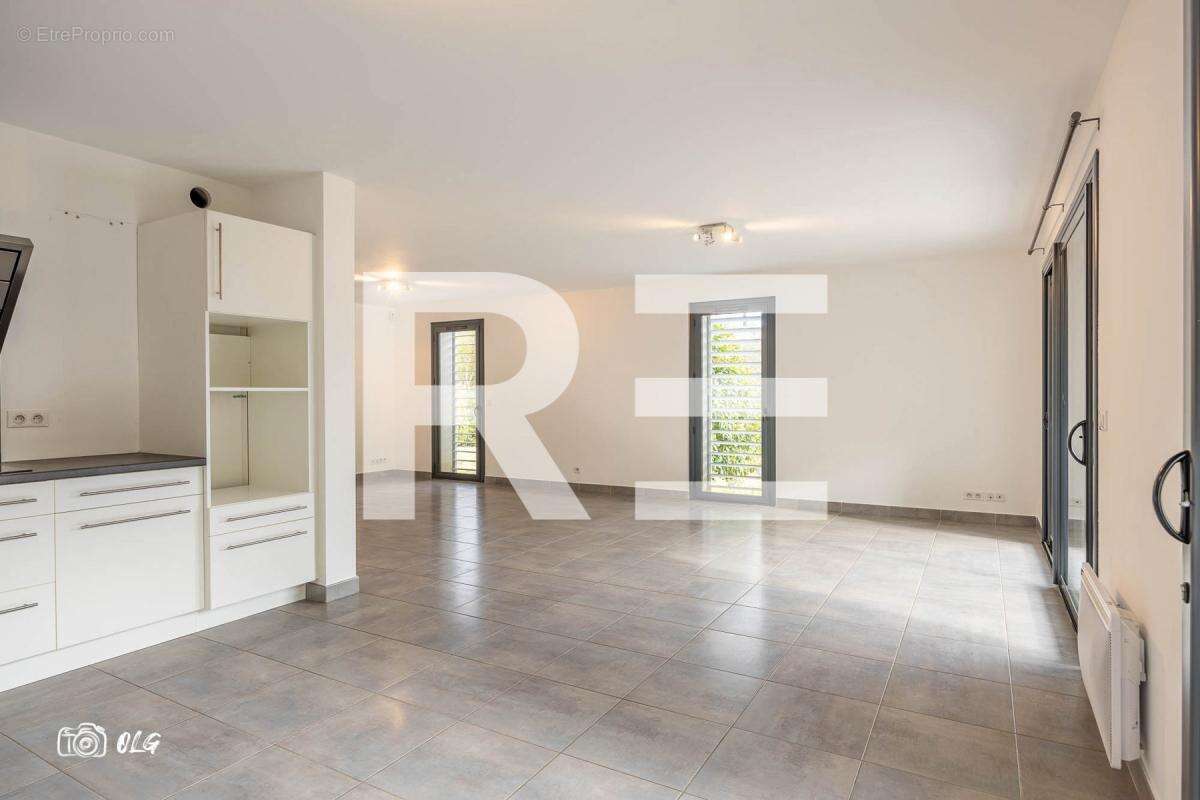 Maison à COMBAILLAUX