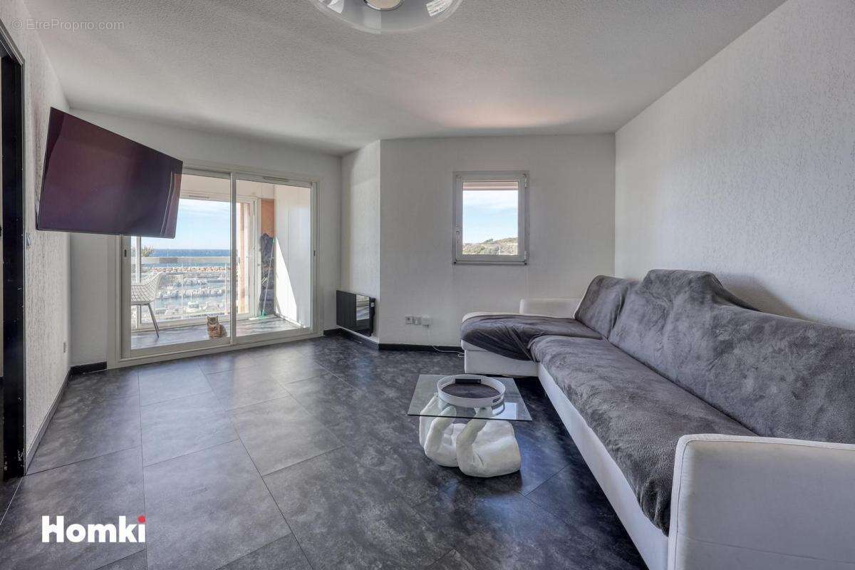 Appartement à SIX-FOURS-LES-PLAGES