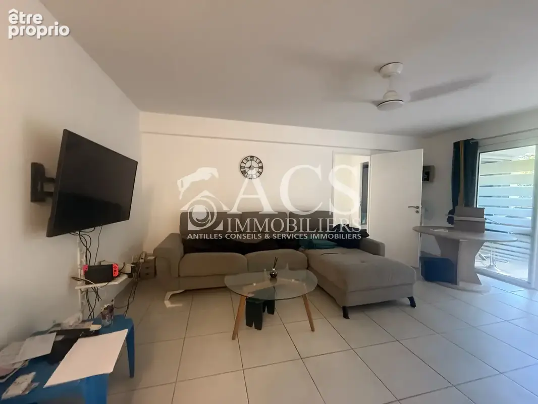 Appartement de type F3 en rez-de-chaussée - Secteur Didier - Fort-de-France - photo 2