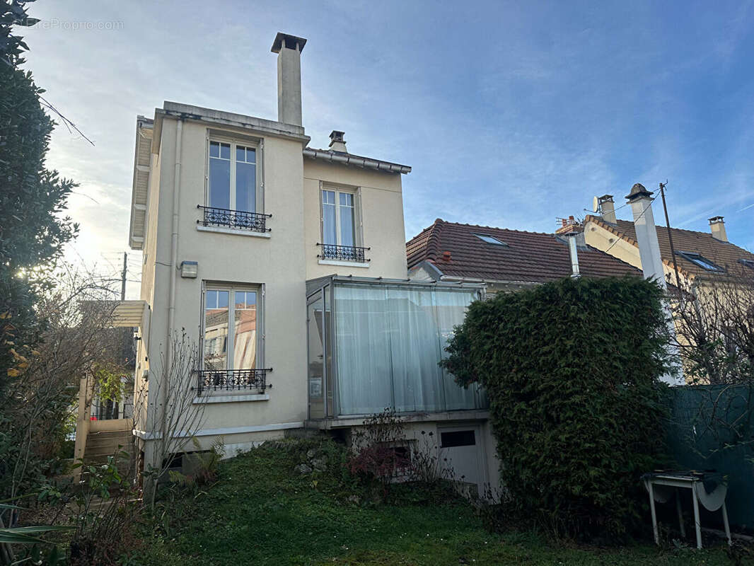 Maison à SARTROUVILLE