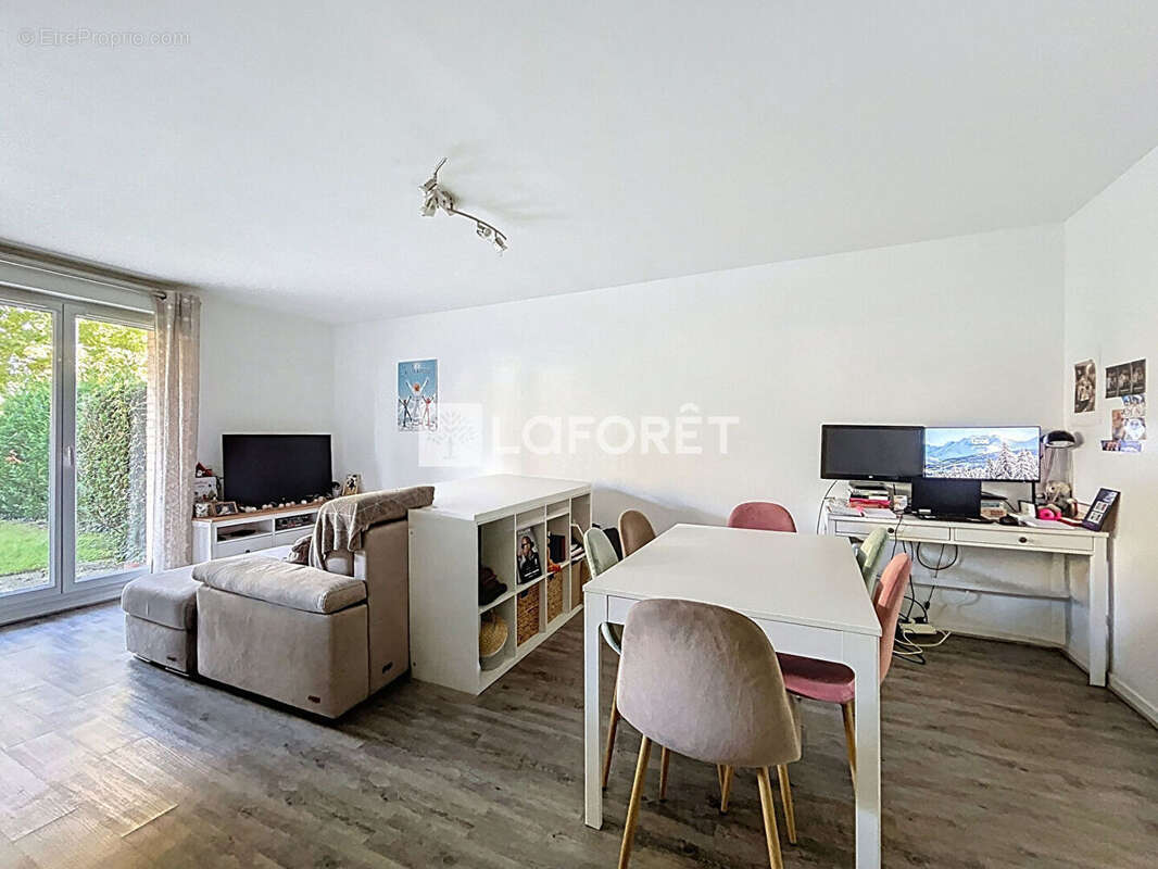 Appartement à VERNEUIL-SUR-SEINE