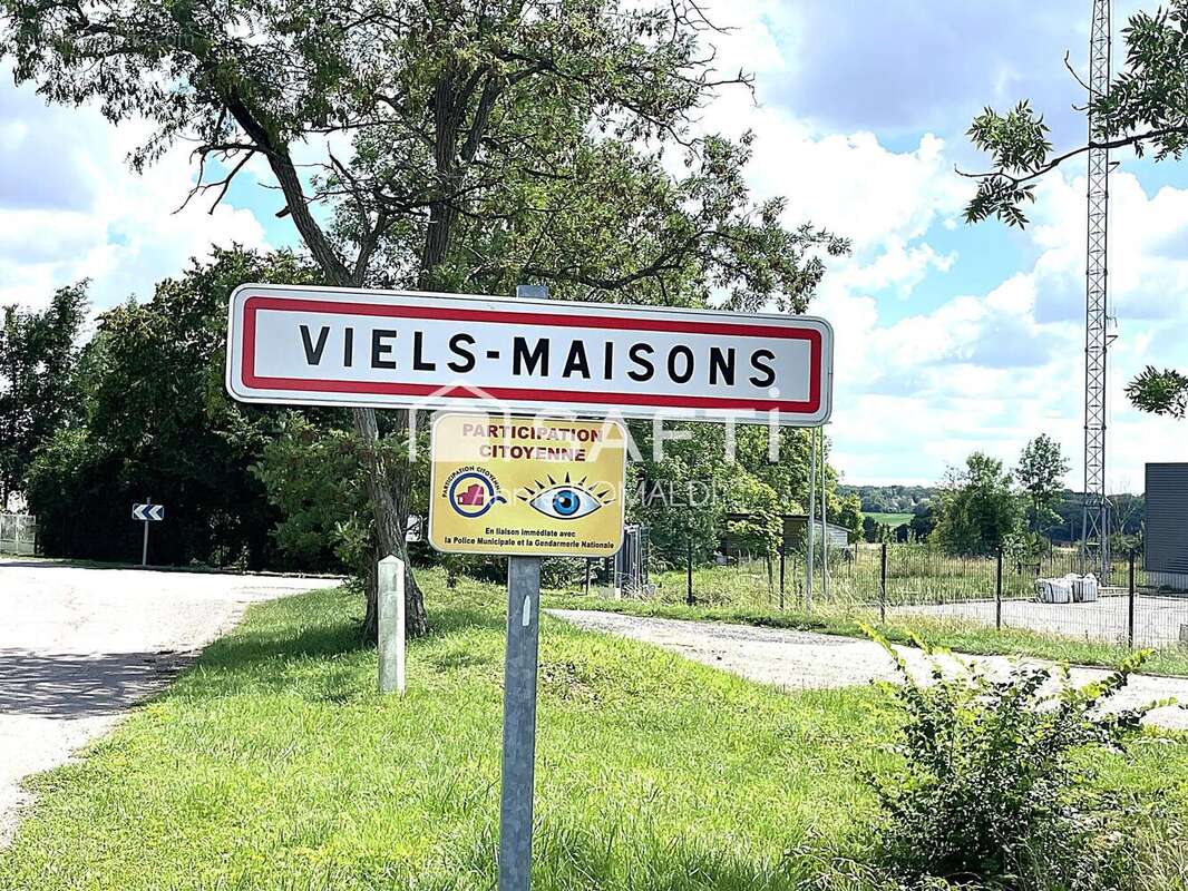 Photo 2 - Commerce à VIELS-MAISONS