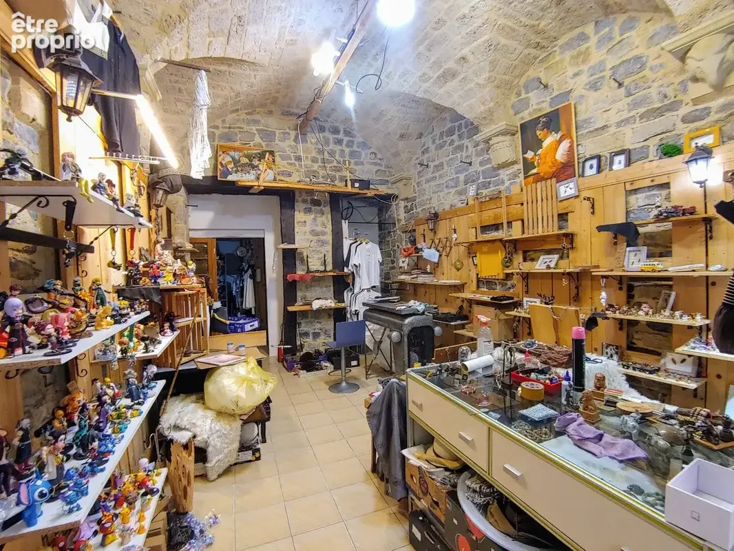 Local commercial- Centre-ville -Millau - photo 3