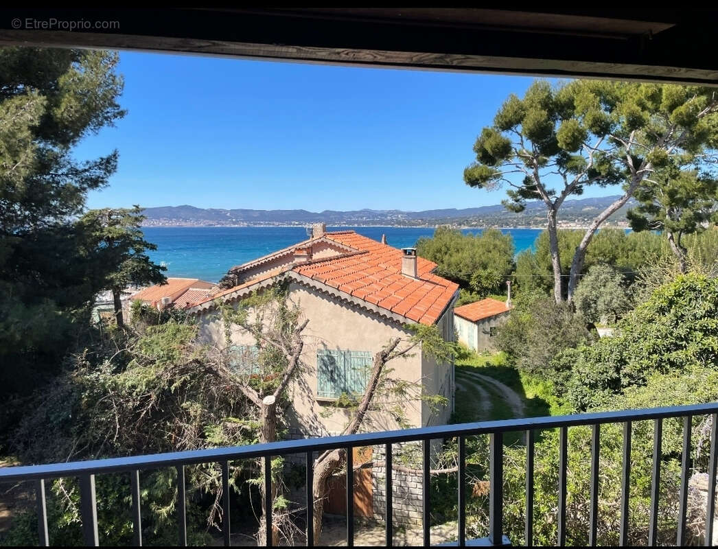 Appartement à SAINT-CYR-SUR-MER