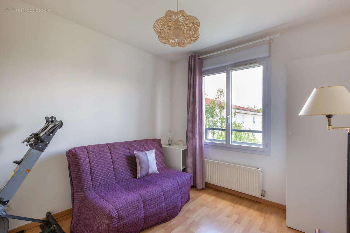 Appartement à MEYZIEU