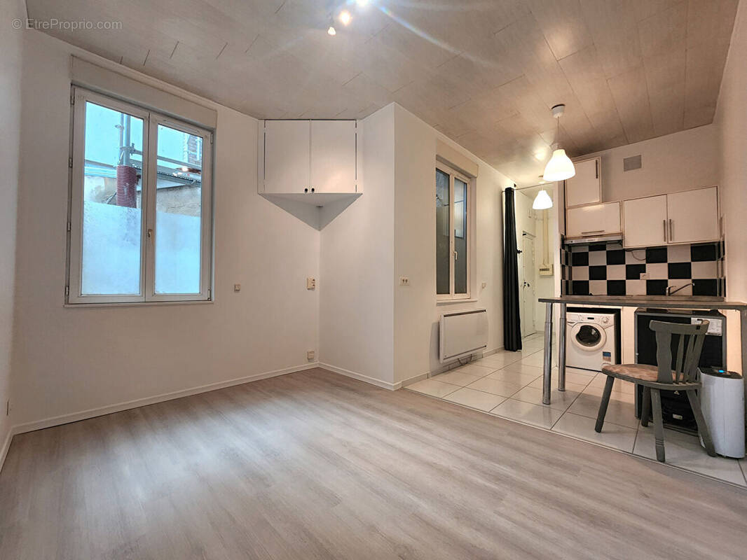 Appartement à LA GARENNE-COLOMBES