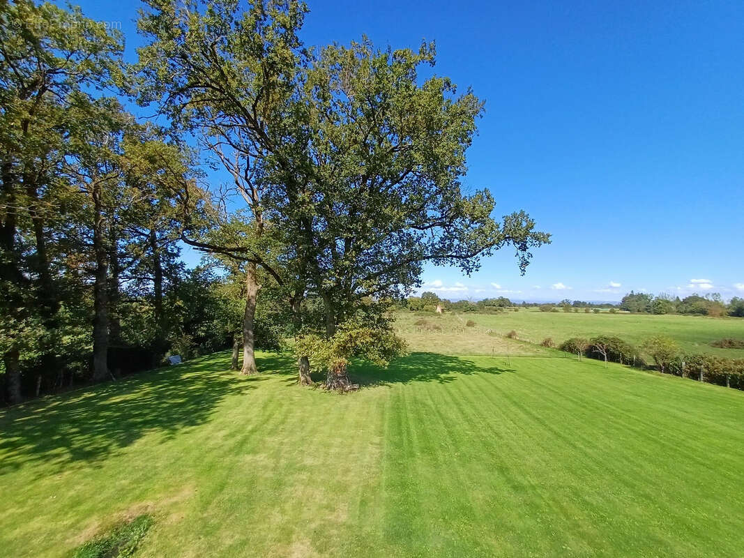 Maison à VAUREILLES