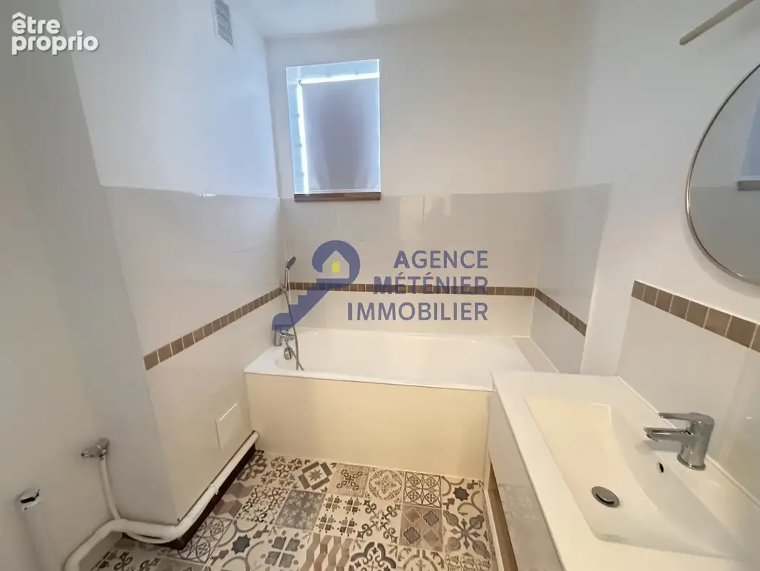 Appartement de 73 m2 au 1er étage avec cave et stationnement - entierement renove - photo 11