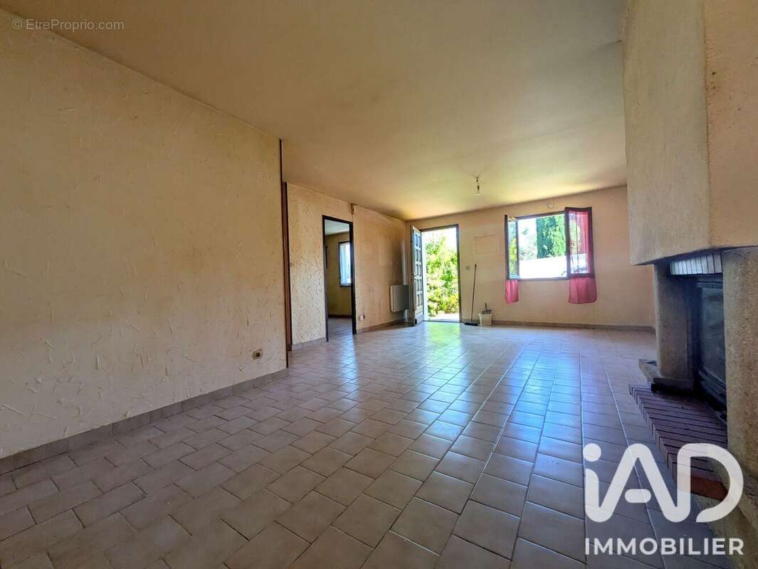 Maison 99 m² à Les Tourrettes  - photo 7