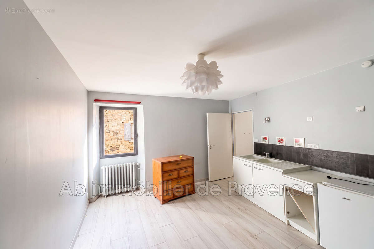 Maison 273 m² à Lauris  - photo 6