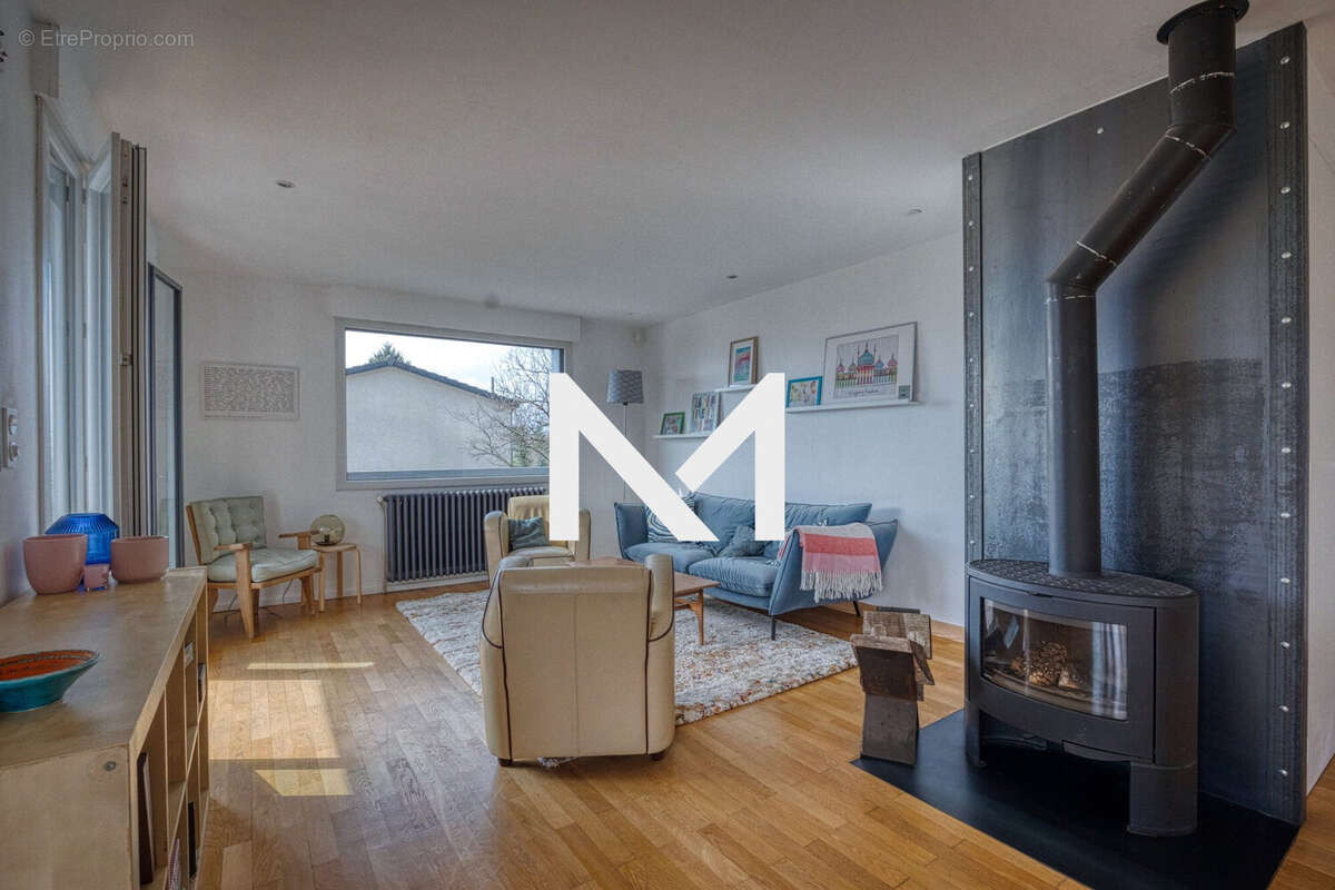 Maison à SAINT-ISMIER