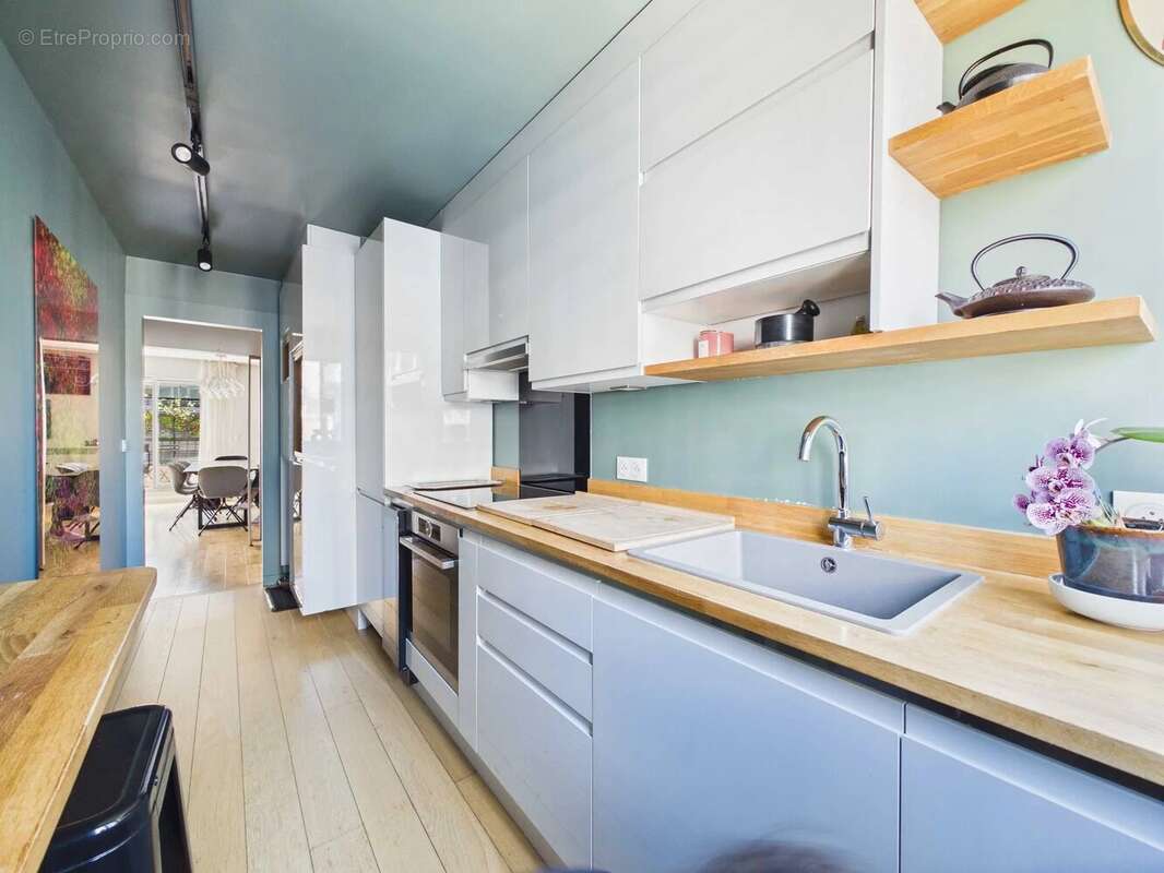 Appartement à PARIS-15E