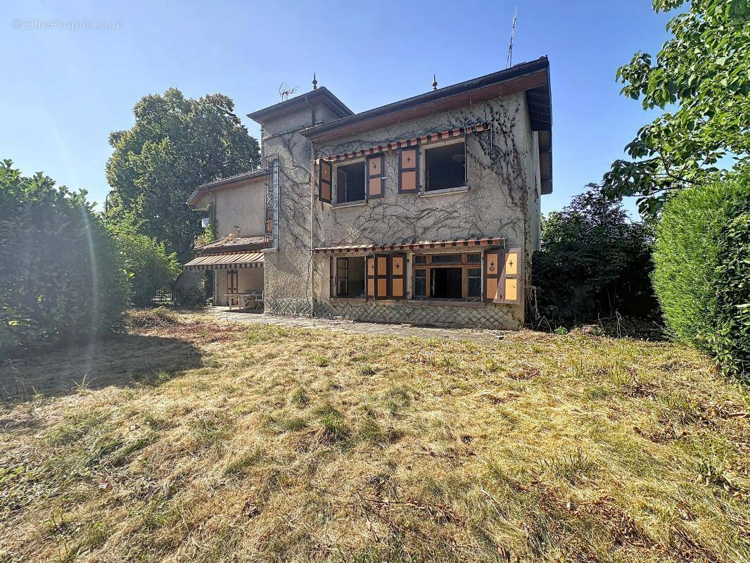 Maison à SAINT-PIERRE-EN-FAUCIGNY