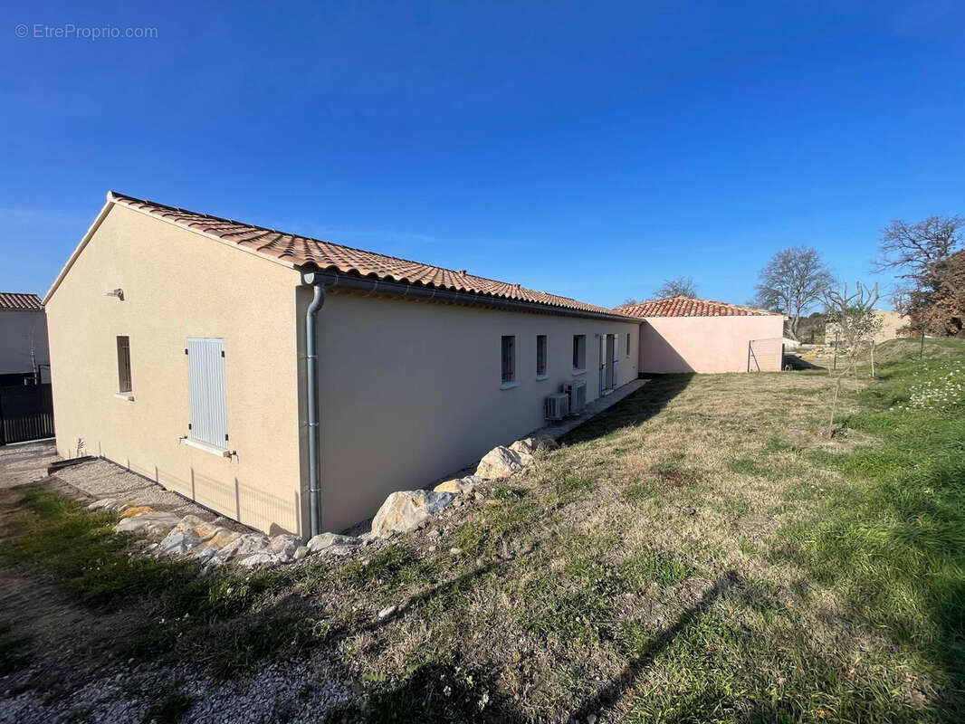 Maison neuve rt 2020 dans quartier prisé de l’isle-sur-la-sorgue - photo 11