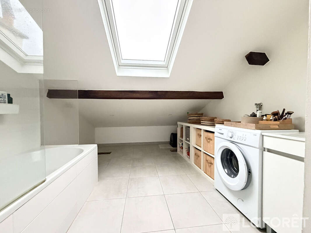 Appartement à ASNIERES-SUR-SEINE