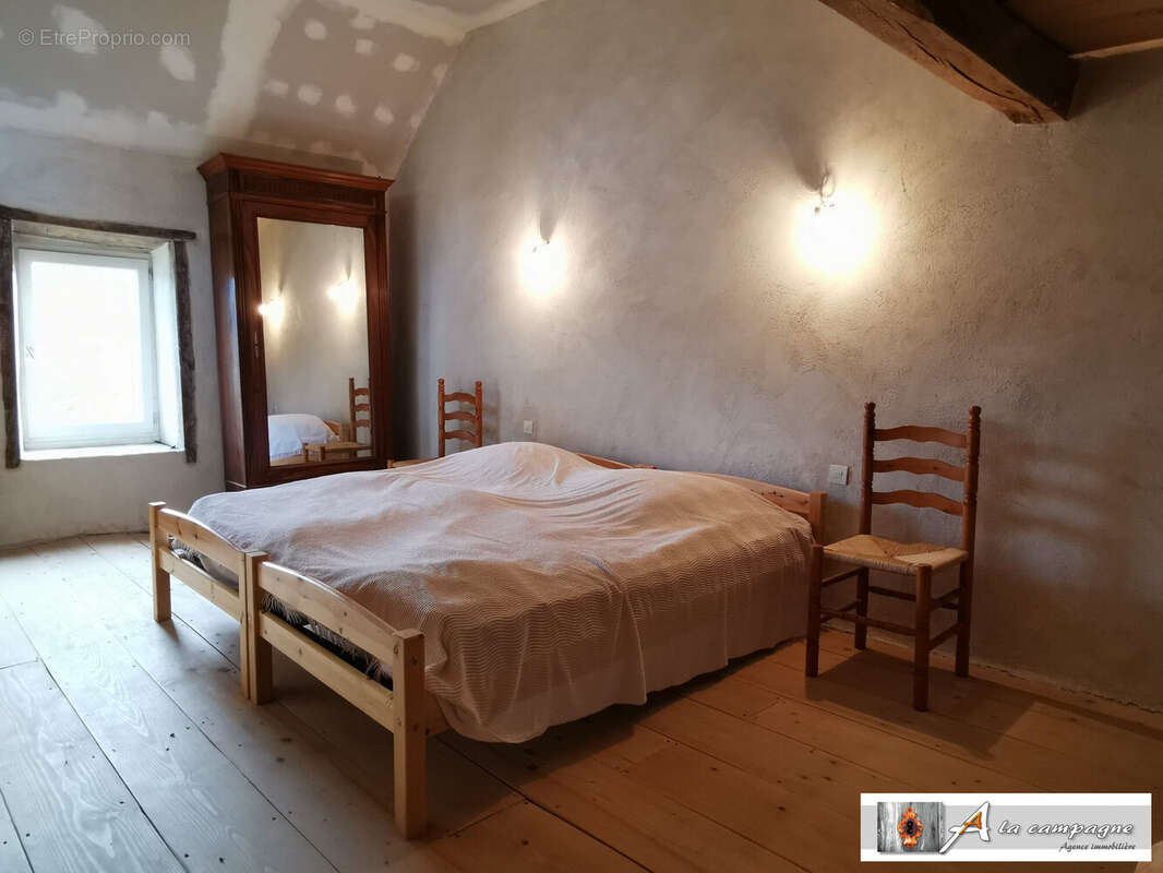 Maison à SAINT-MAURICE-PRES-PIONSAT