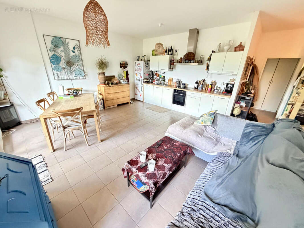 salon (2) - Appartement à SAINT-JULIEN-EN-GENEVOIS