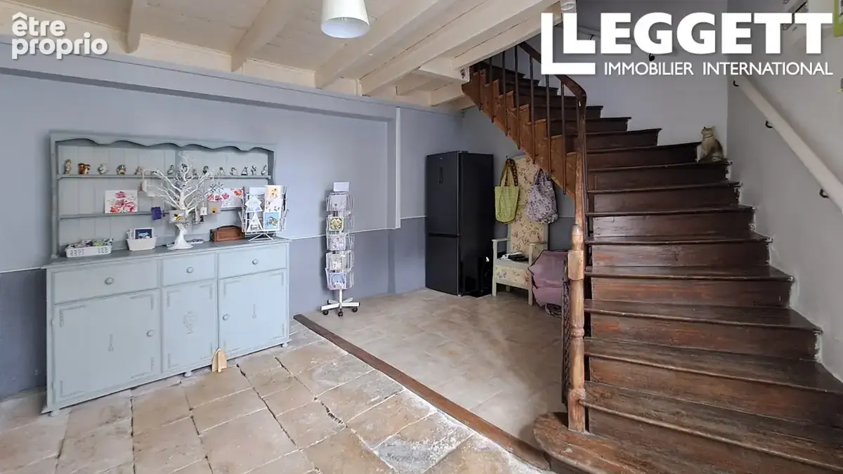 Maison spacieuse au cœur d'un petit village, 4 chambres, Cour jardin close de murs - photo 6