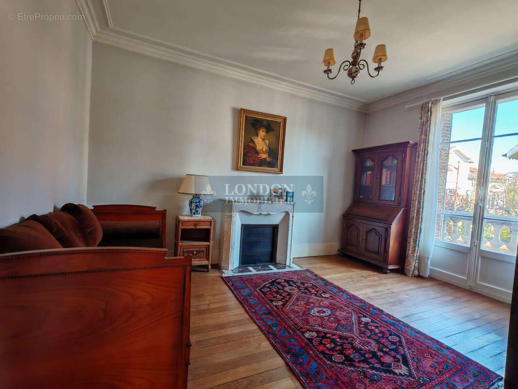 Maison à VERSAILLES