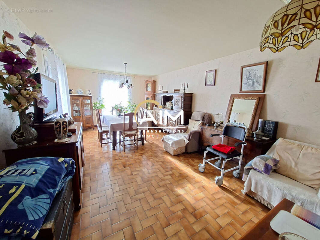 Maison à Vendre à Montlouis-sur-Loire - Réf 665 - photo 3