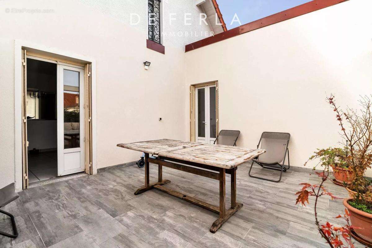 Maison à NEUILLY-SUR-MARNE