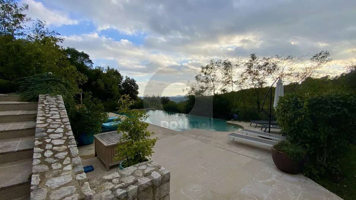 Maison à LA COLLE-SUR-LOUP