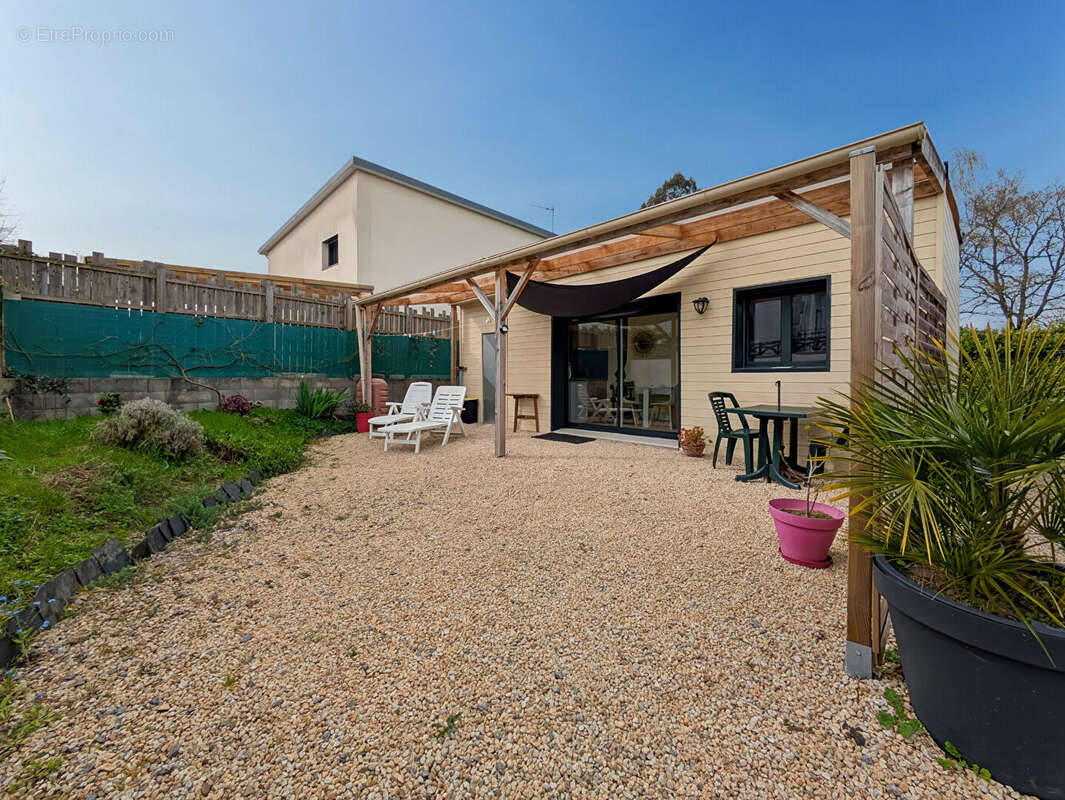 Maison à LE TRONCHET