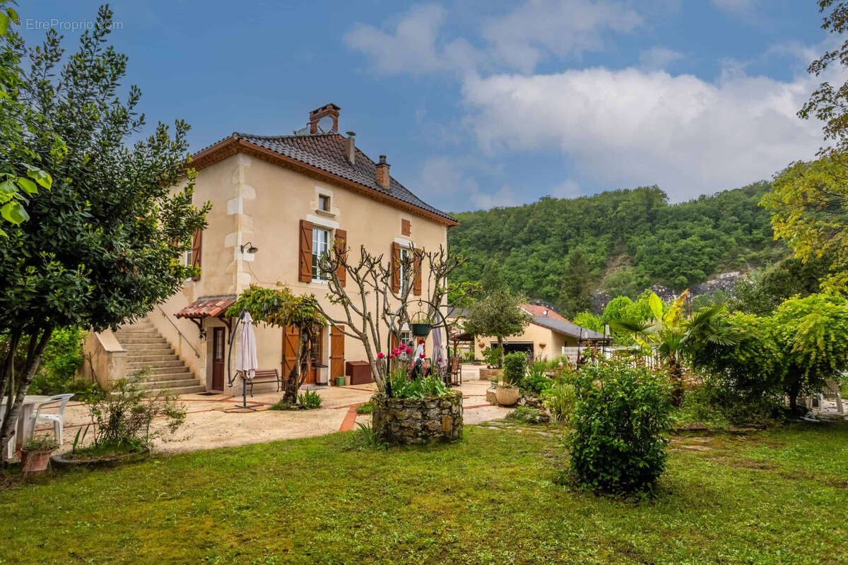 Maison à PUY-L'EVEQUE