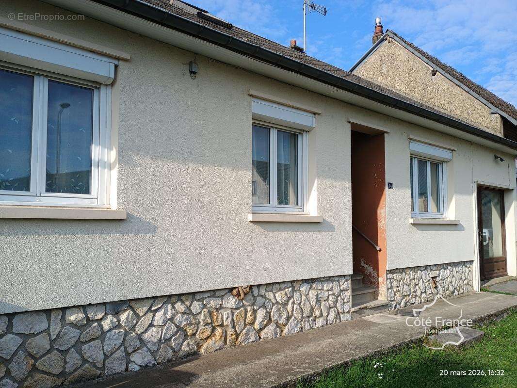 Maison à SAINS-RICHAUMONT