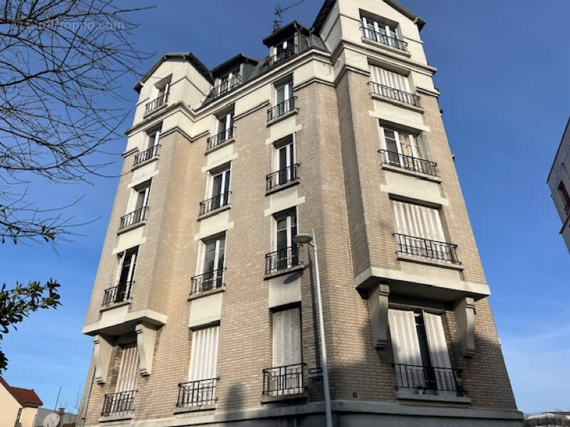 Appartement à NANTERRE