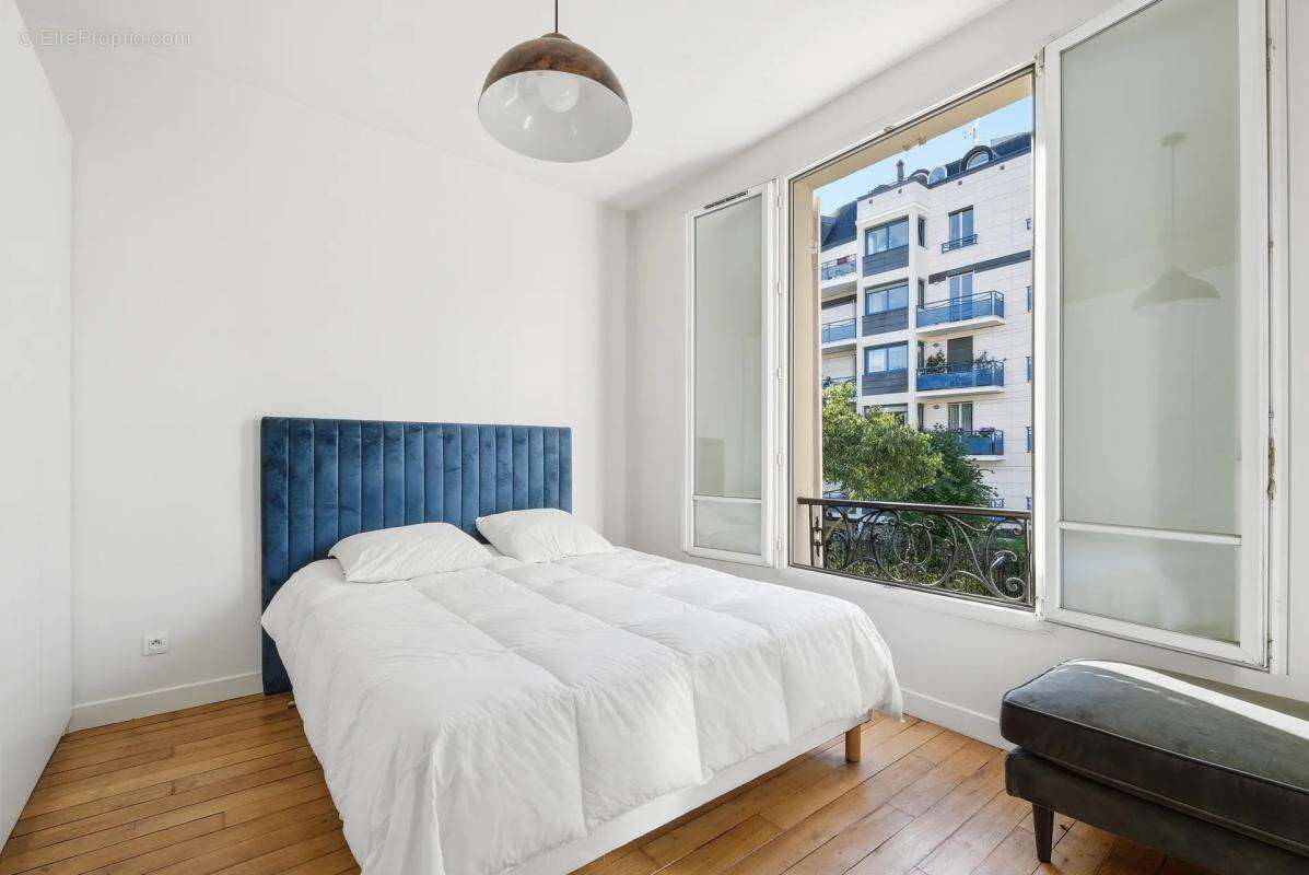 Appartement à CHARENTON-LE-PONT