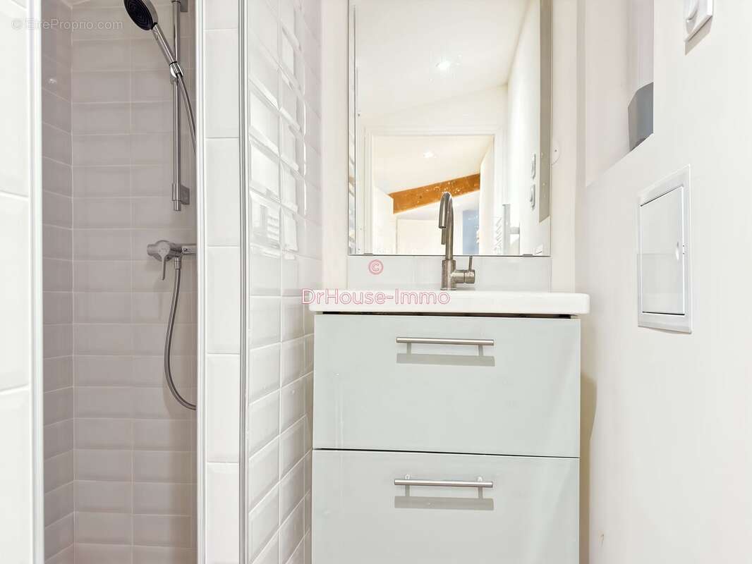 Appartement à COTIGNAC