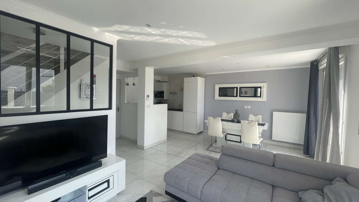 Maison individuelle de trois chambre sur 323m2 de terrain - photo 5
