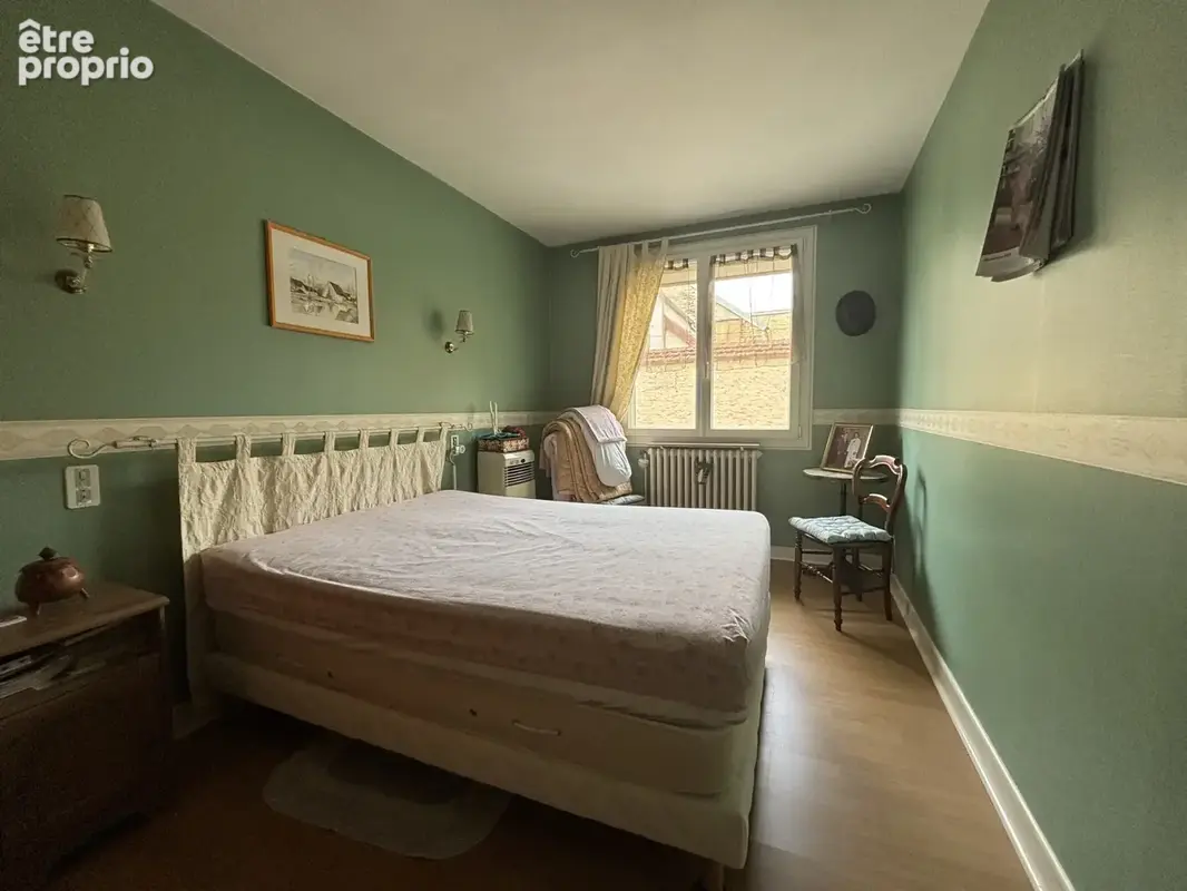 CHATILLON Sur SEINE : Maison de 1960 au centre ville ,130m2 avec sous-sol, garage et petit terrain - photo 11