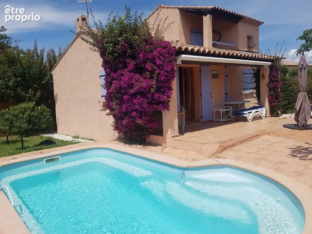 Photo Maison à Six-Fours-Les-Plages au prix de 582 000€