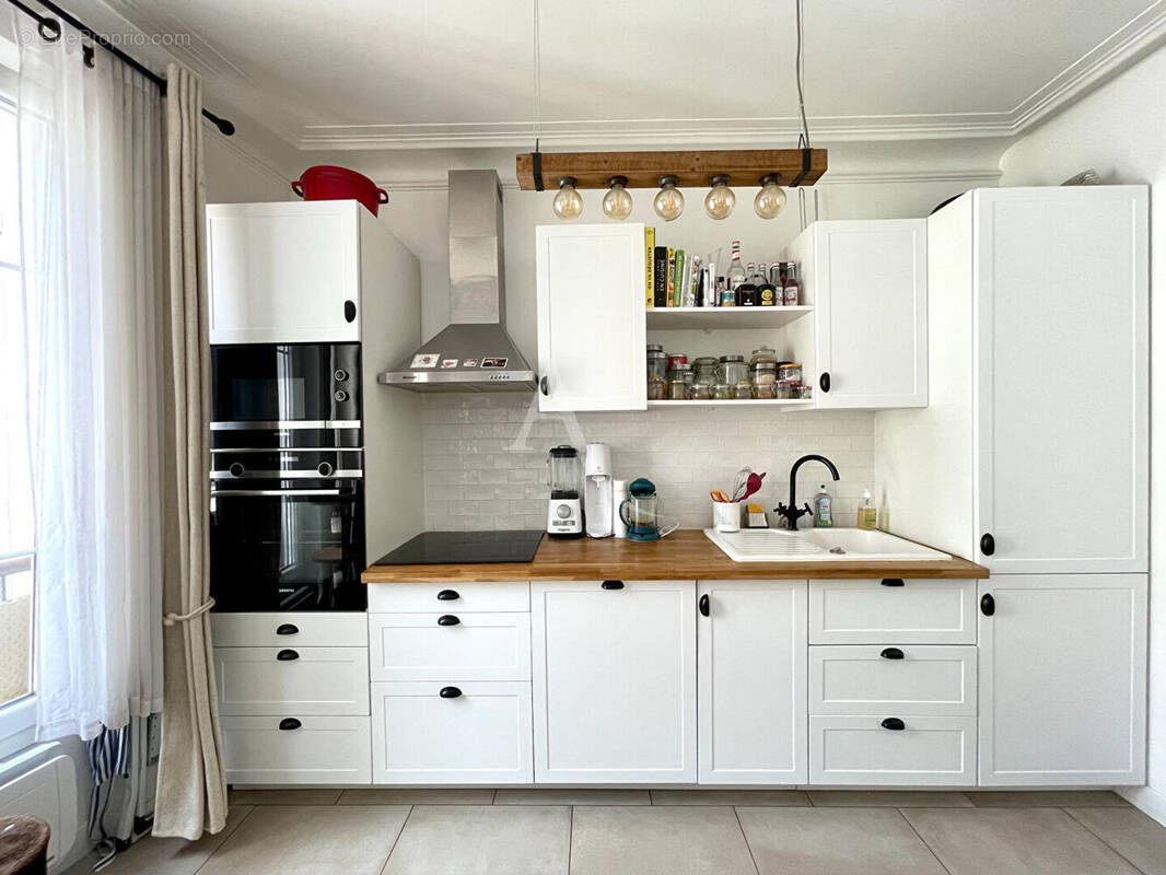 Appartement à CHARENTON-LE-PONT