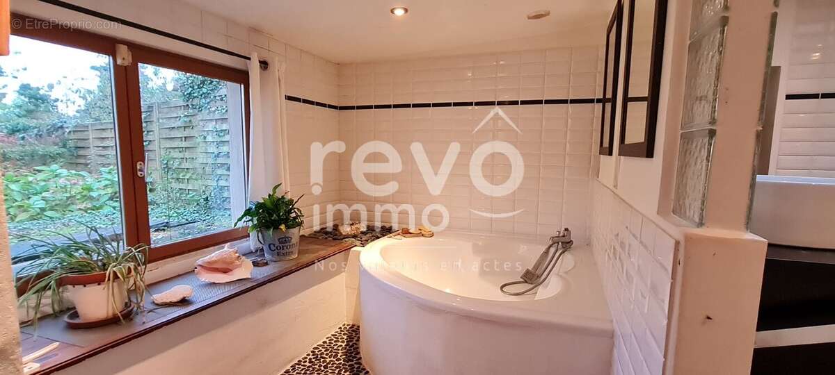 Maison à LE CELLIER