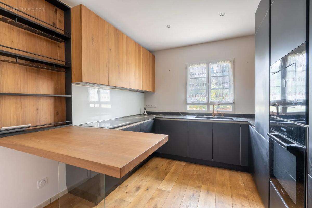 Maison à SAINT-LEGER-EN-YVELINES