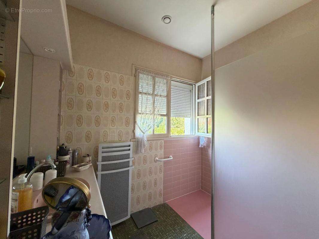 Maison de 5 pièces de 164 m² situé à Irais - photo 12