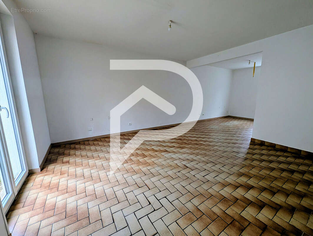 Maison à AMBLAINVILLE