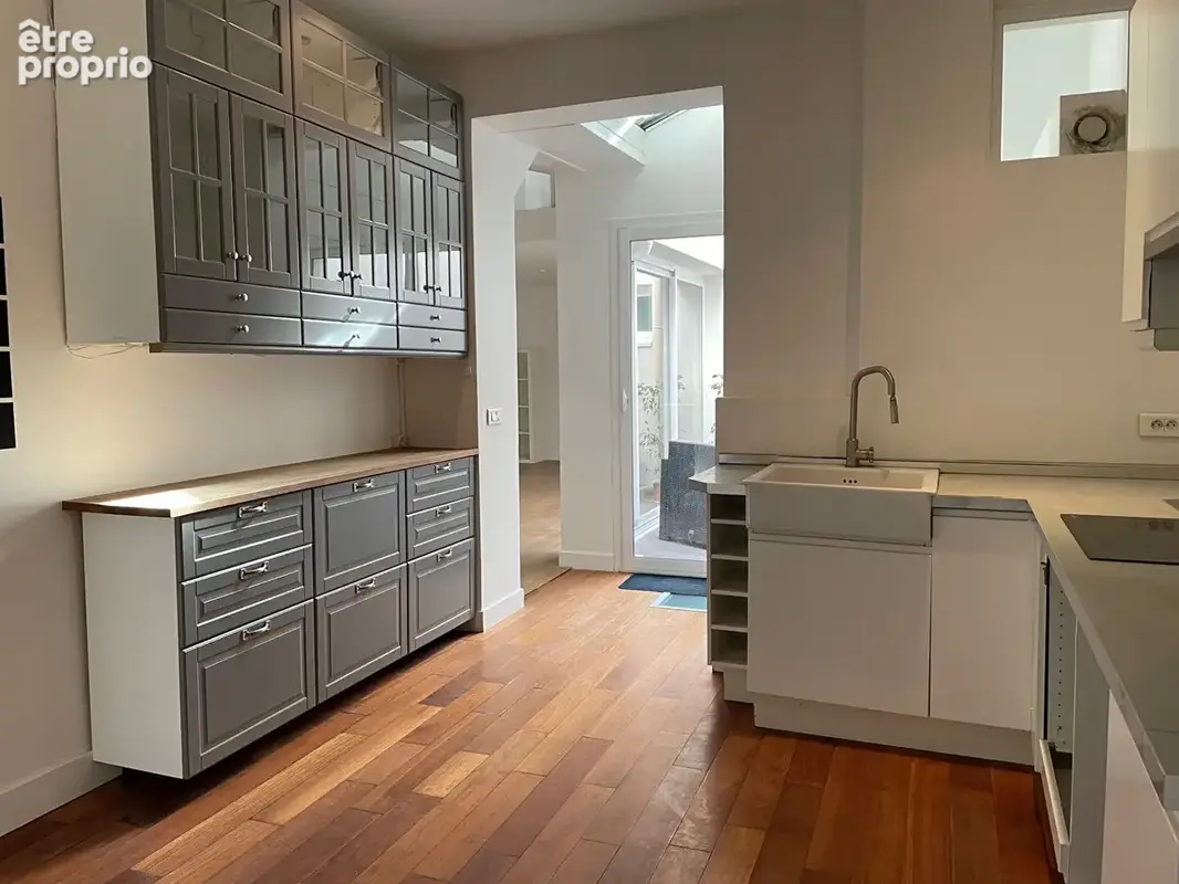 Duplex avec local commercial, Boulevard du Lycée à Vanves (92170). - photo 6
