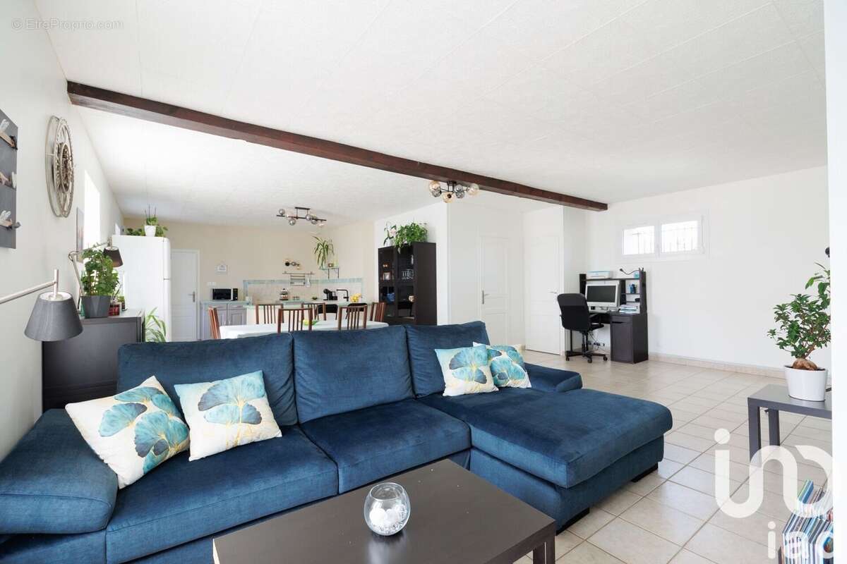 Photo 3 - Maison à SAINT-GENIS-LES-OLLIERES