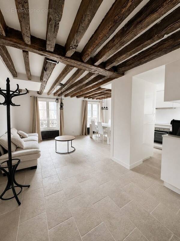 Appartement à PARIS-8E
