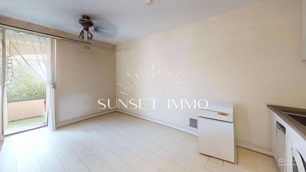 Appartement à SAUSSET-LES-PINS