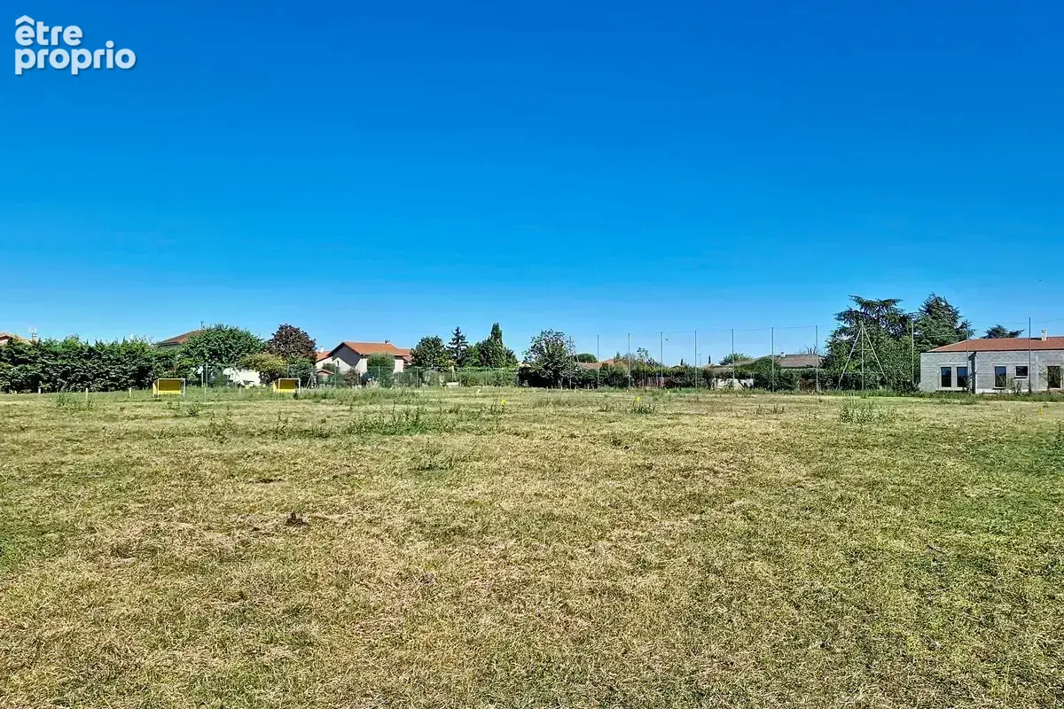 Terrain à GENAS