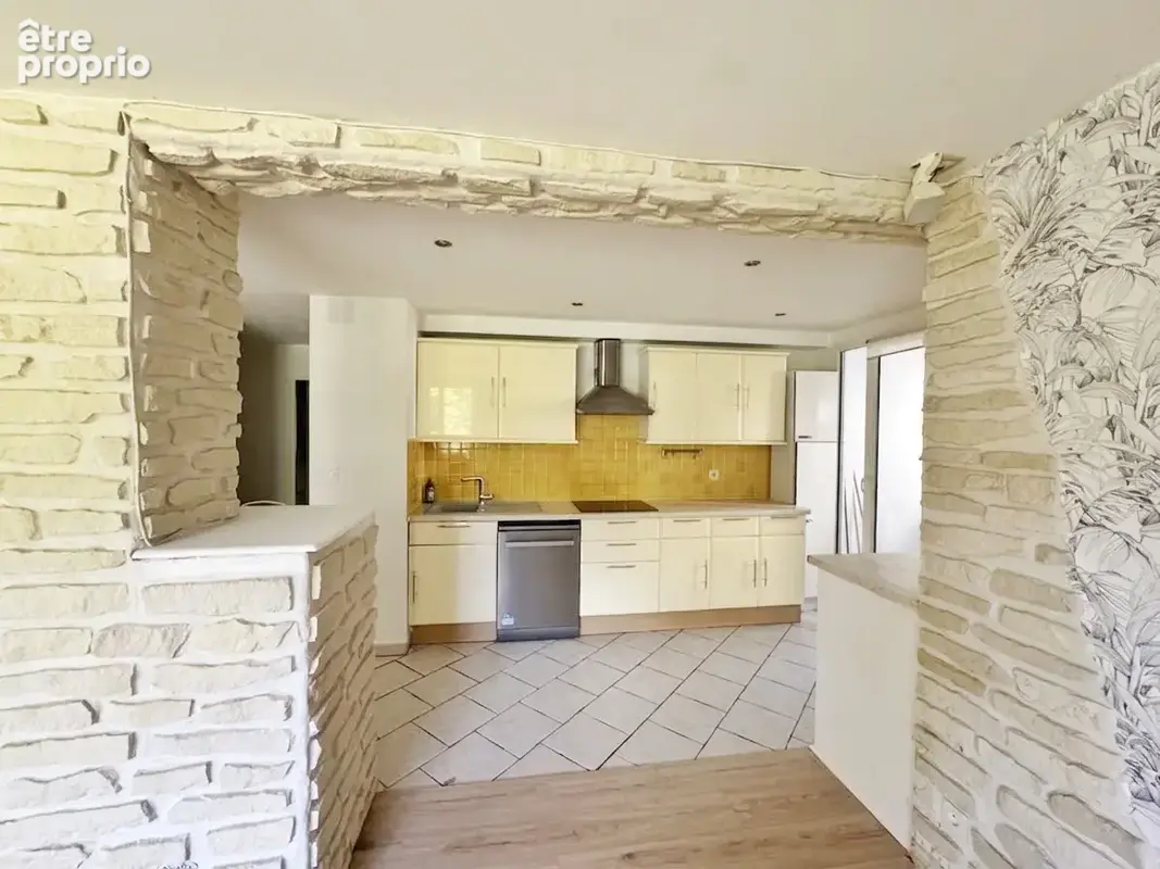 Francheville   T3 de 62 m2 avec balcon, loggia, climatisation et stationnement facile - photo 5