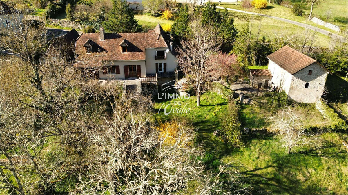 Maison à SAULIAC-SUR-CELE