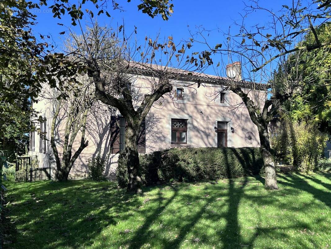 Maison à PUYSSERAMPION