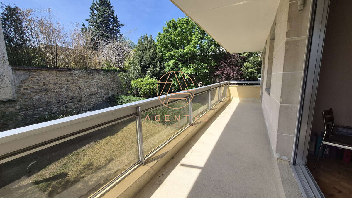 Appartement à LE PERREUX-SUR-MARNE