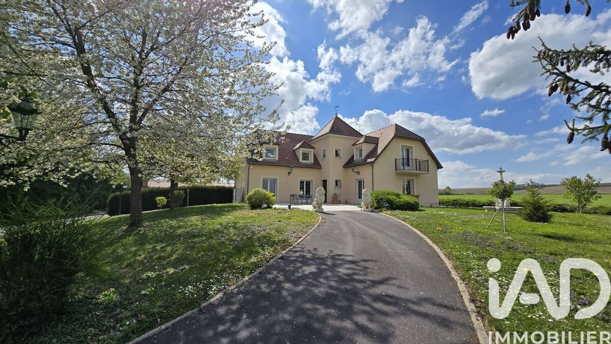 Photo 1 - Maison à BASSUET